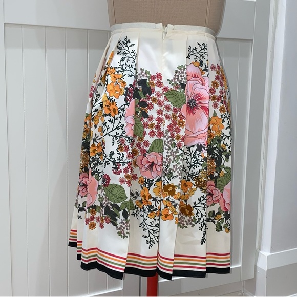 Spring Floral Pleated Mini Skirt, Lightweight, Bold Print, Women’s (US 12) - Picture 2 of 13